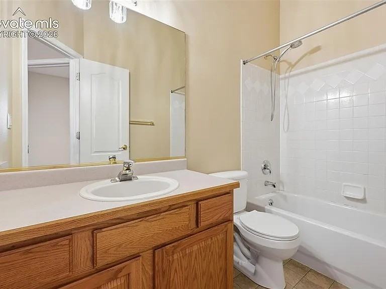 3417 Plantation Grv - Photo 6 of 25