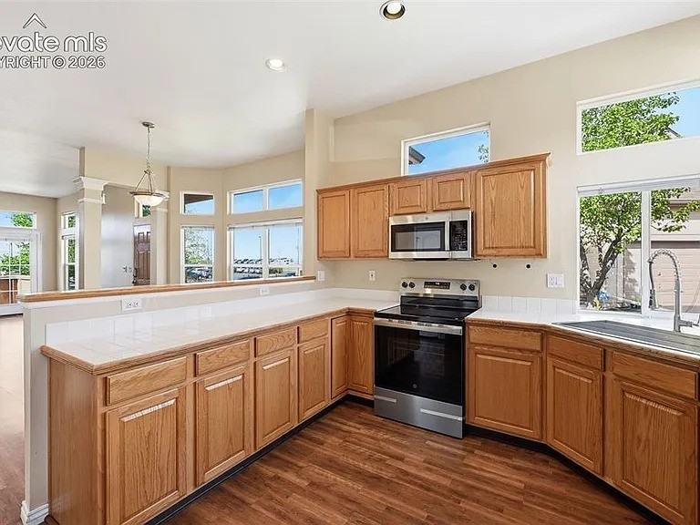 3417 Plantation Grv - Photo 7 of 25