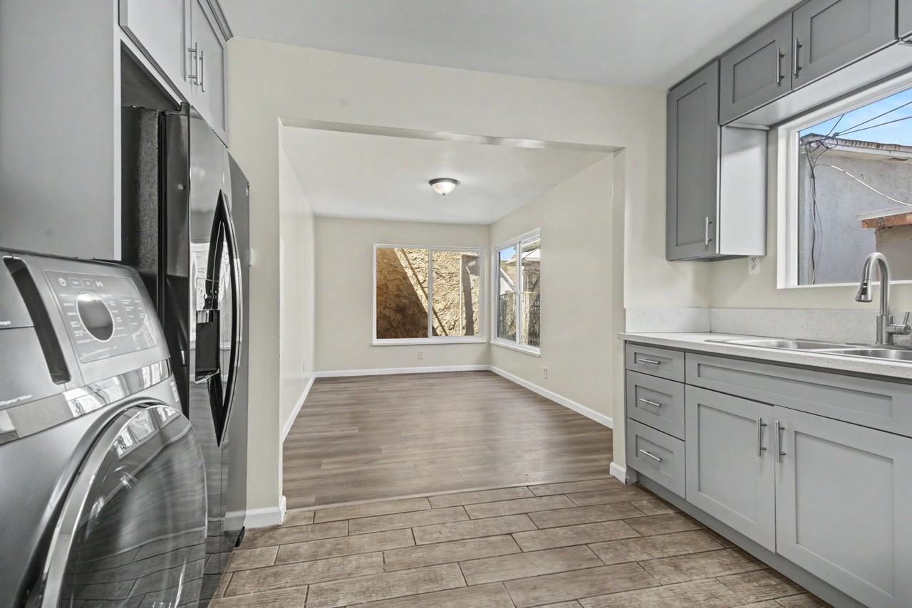 10518 S Vermont Ave #1-2 - Photo 4 of 20