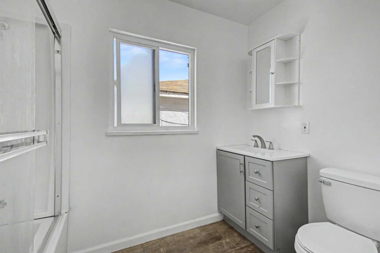 10518 S Vermont Ave #1-2 - Photo 6 of 20