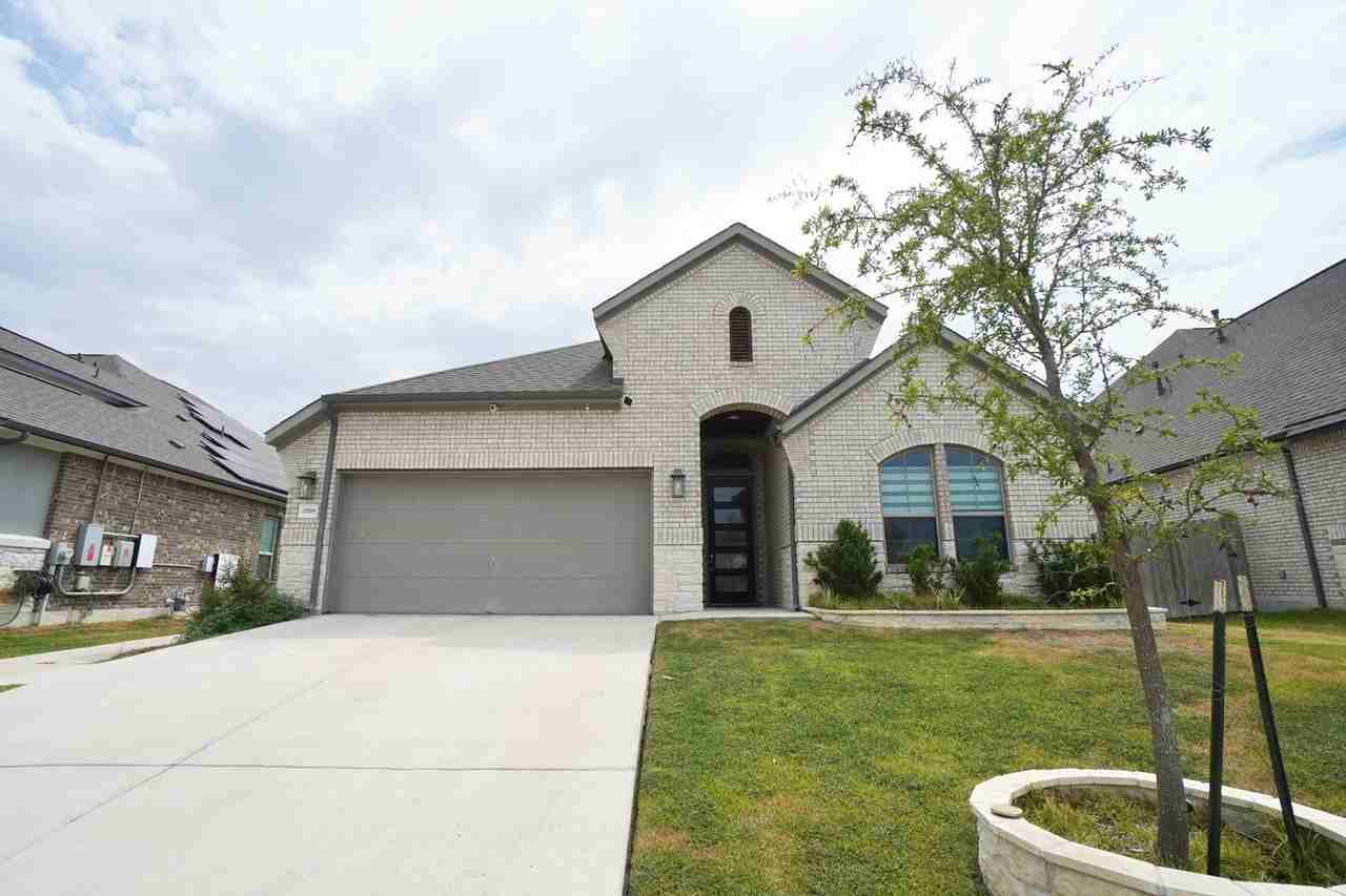 20509 Christie Marie Ln - Photo 2 of 35