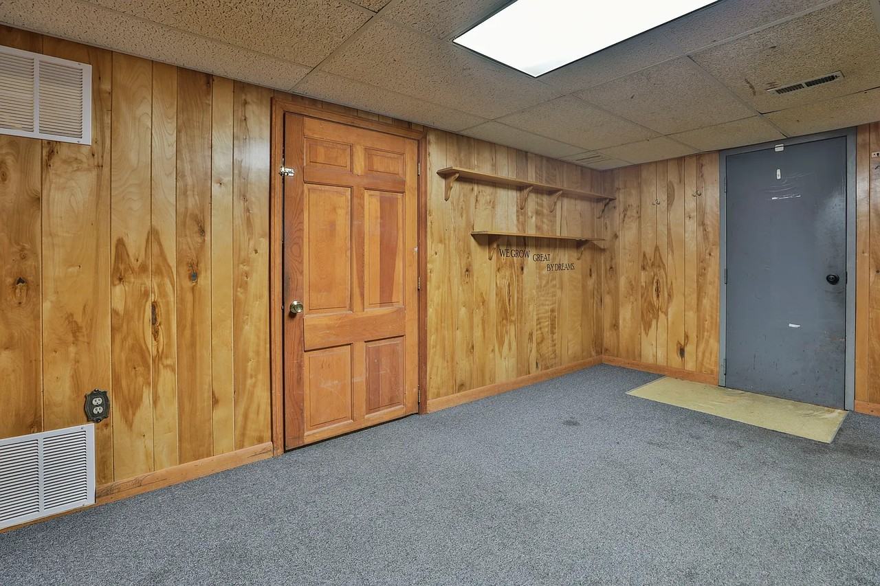 28 Danbury Rd #NA - Photo 4 of 38