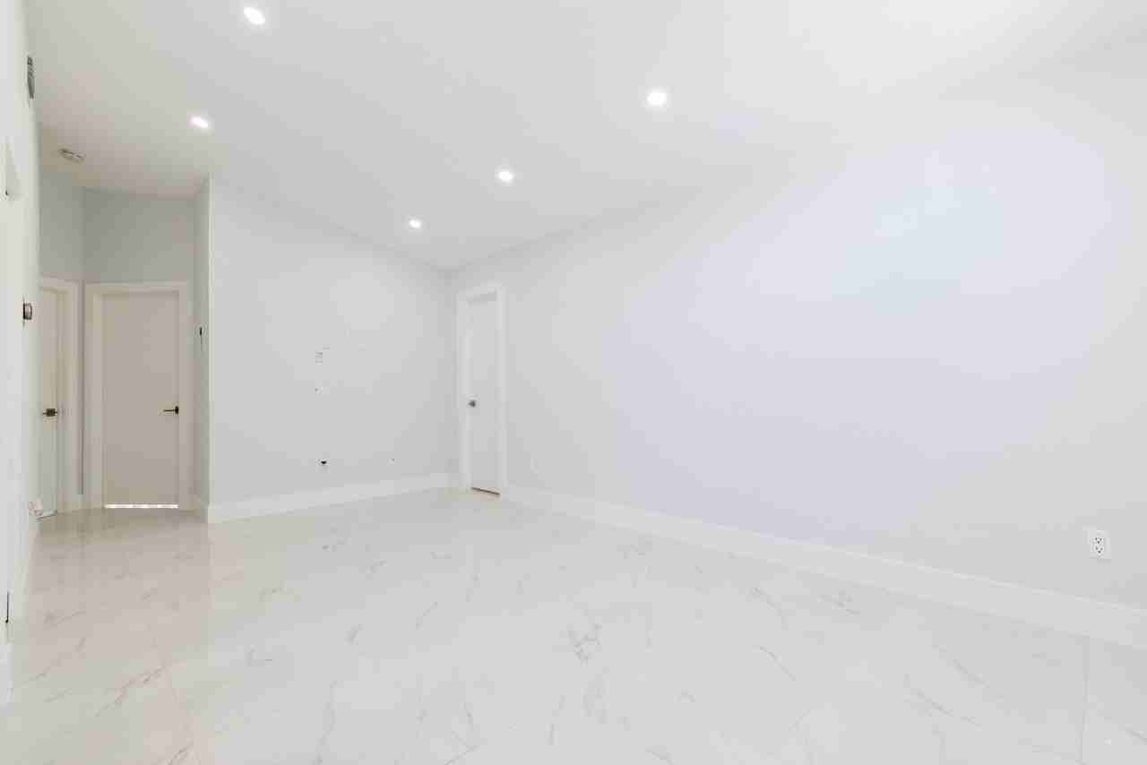 11090 Sw 153rd Ct #11090 - Photo 5 of 36
