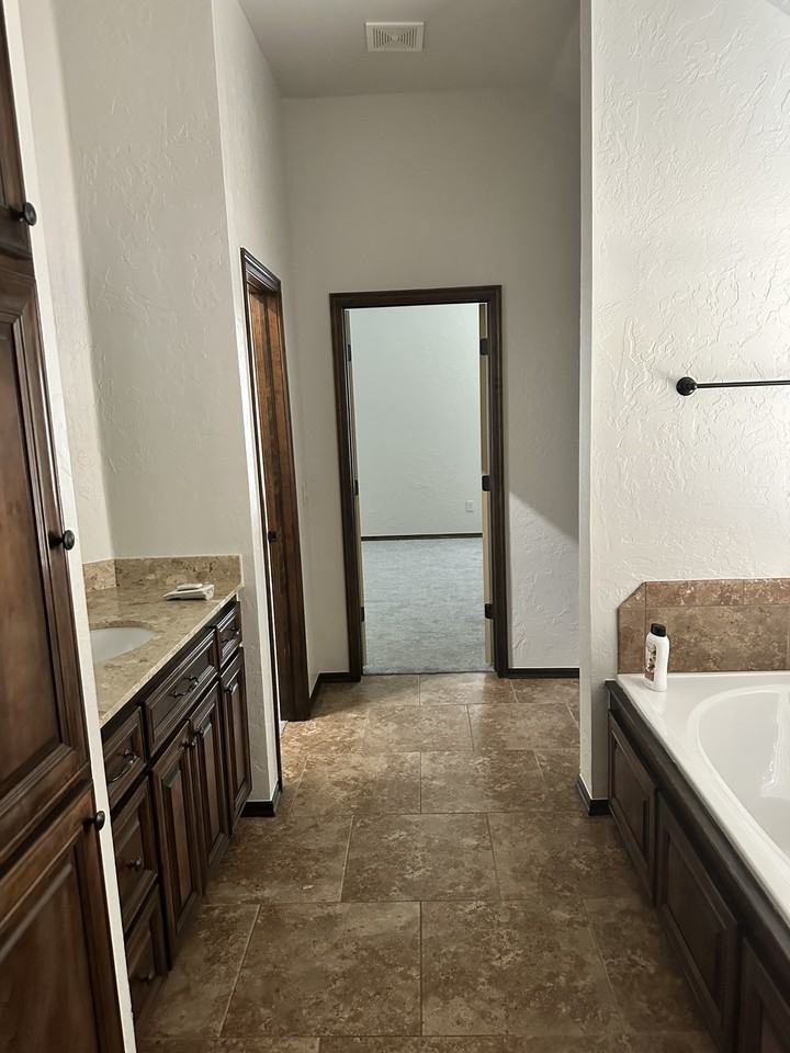2709 Sw 97th Ct #NA - Photo 6 of 20