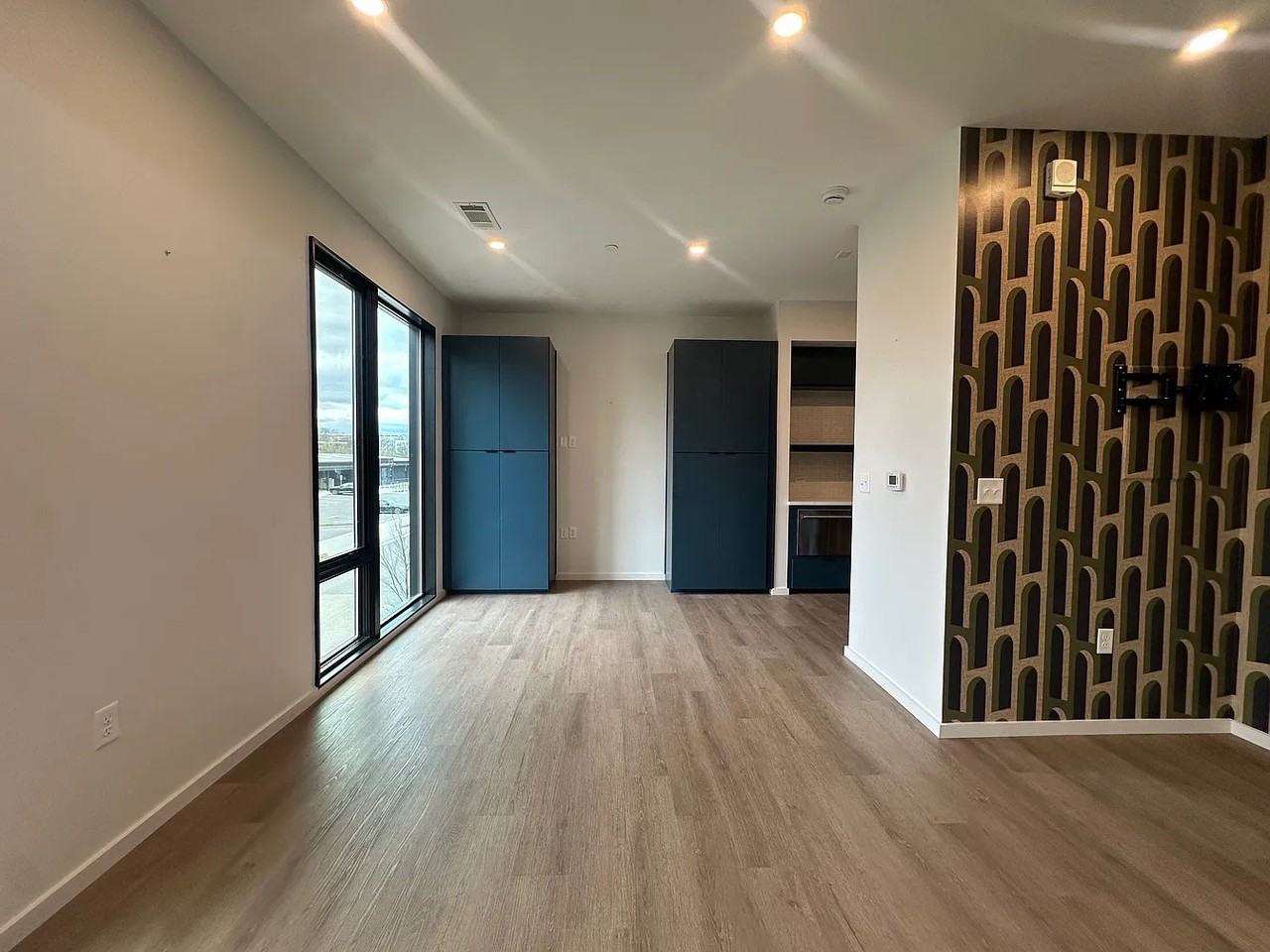 500 Merritt Ave #210 - Photo 5 of 18