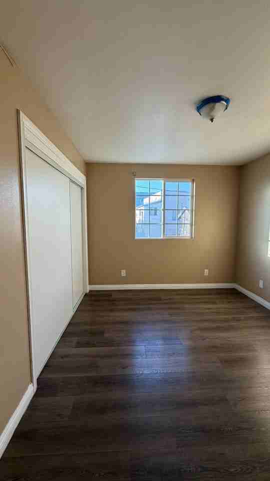 3737 Whiteside St #NA - Photo 3 of 5