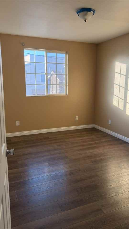 3737 Whiteside St #NA - Photo 4 of 5