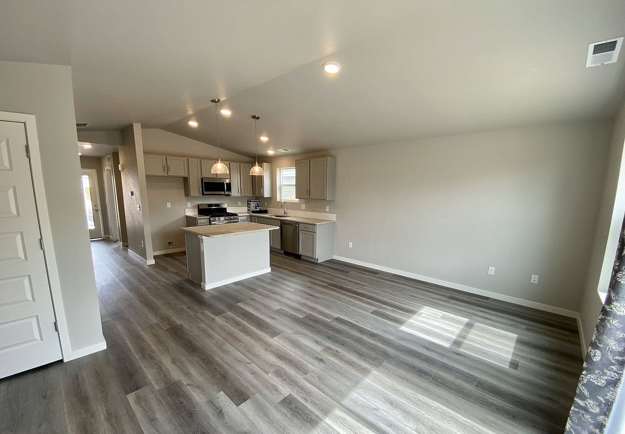 508 Bobcat Ct - Photo 4 of 13