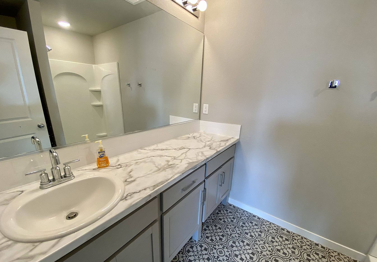 508 Bobcat Ct - Photo 7 of 13