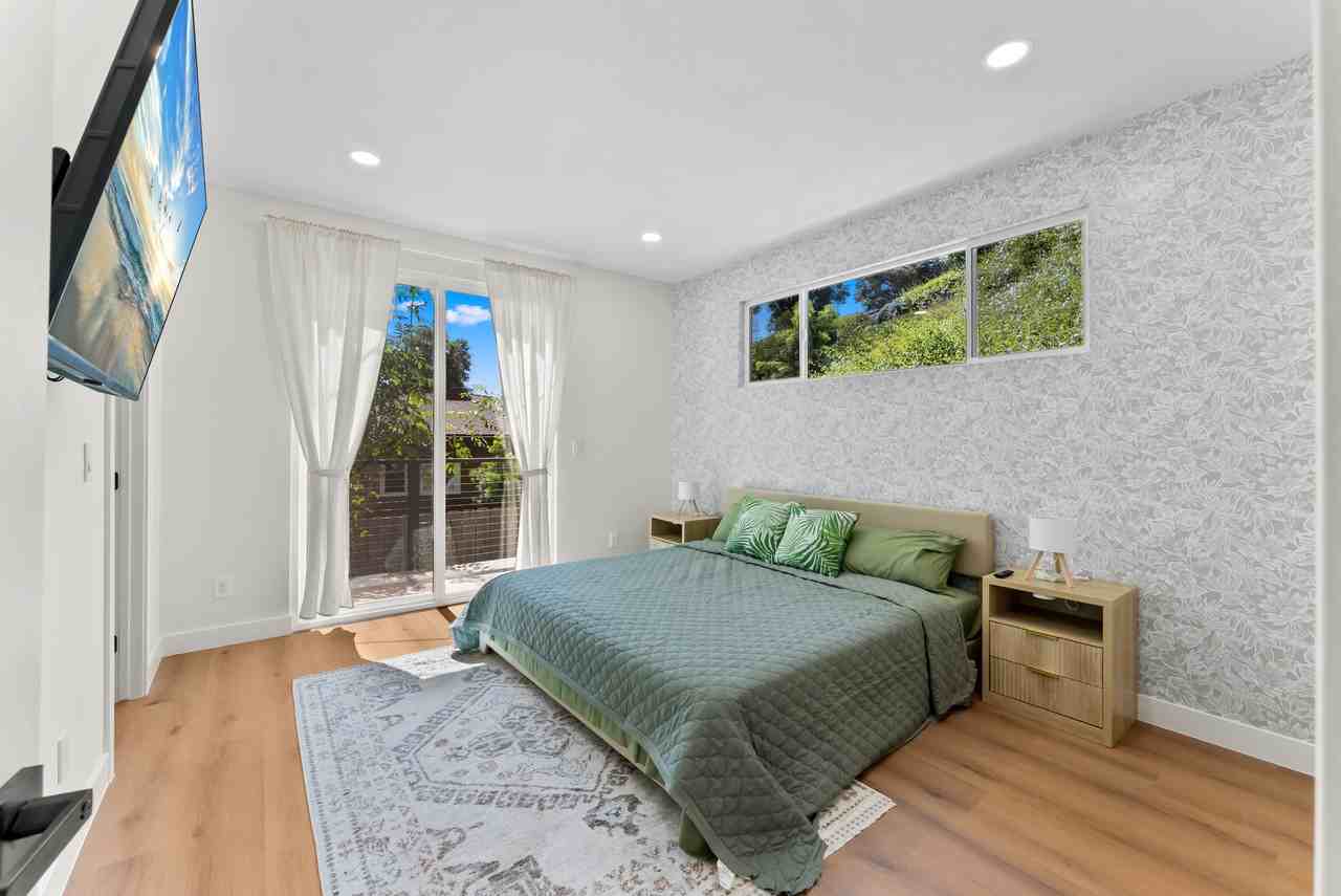 1075 Garfield Ave #NA - Photo 3 of 31