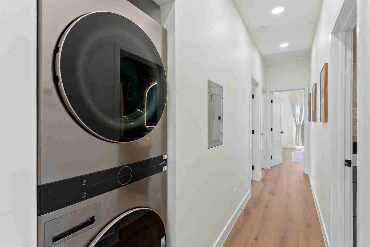 1075 Garfield Ave #NA - Photo 4 of 31