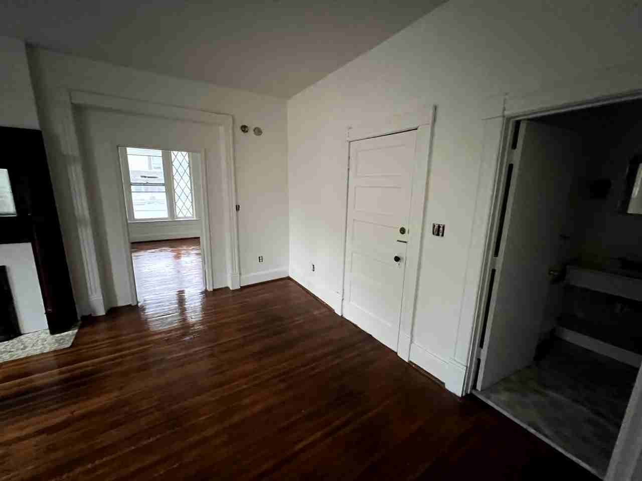 2000 Grace St #2 - Photo 4 of 11