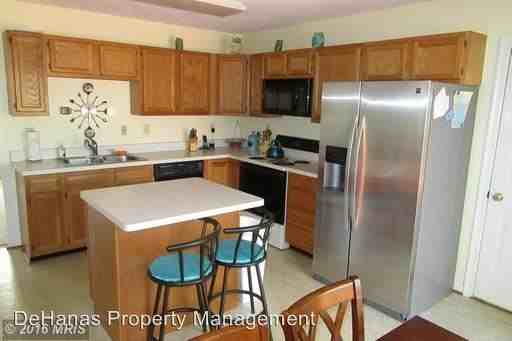 5471 Sir Douglas Dr - Photo 2 of 16