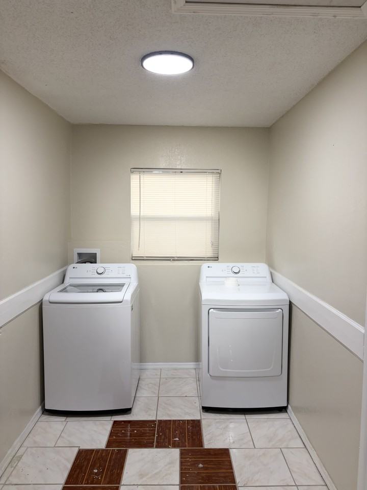 4811 E Clifton St #NA - Photo 2 of 6