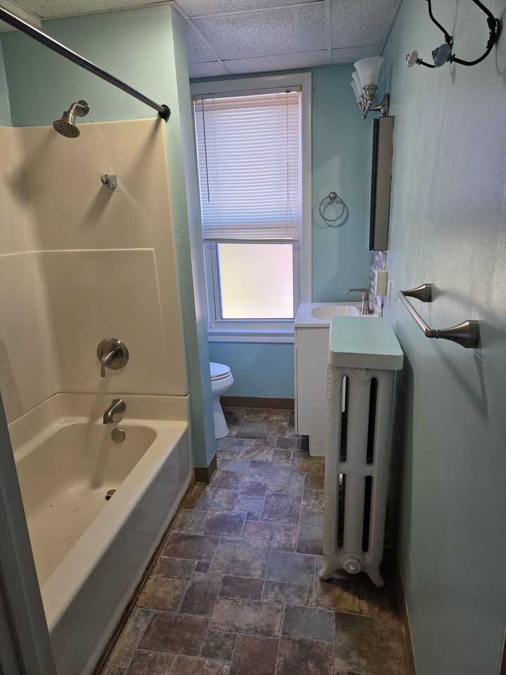311 Market St #B - Photo 7 of 18