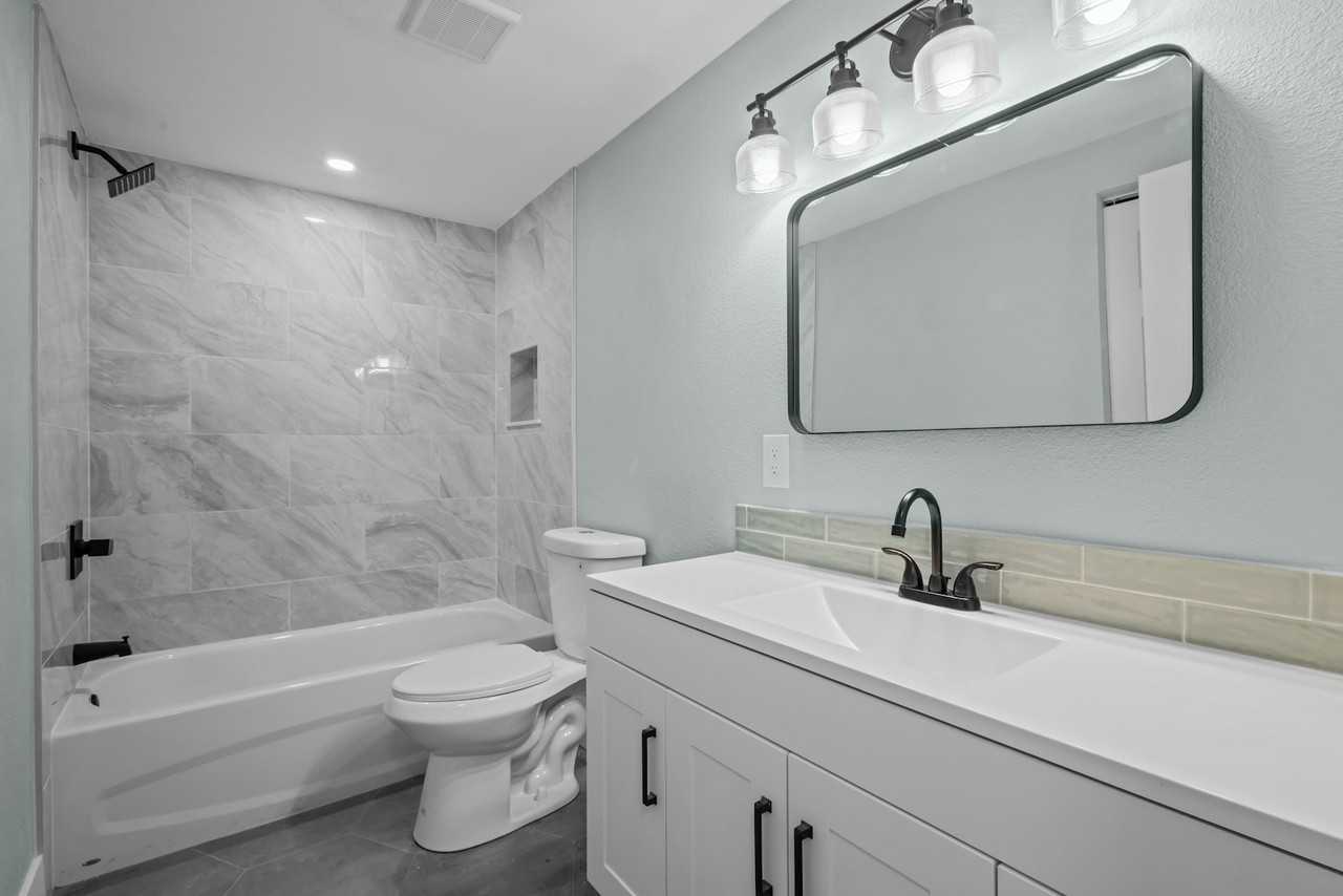 1682 Wilmar Avenue - Photo 3 of 32