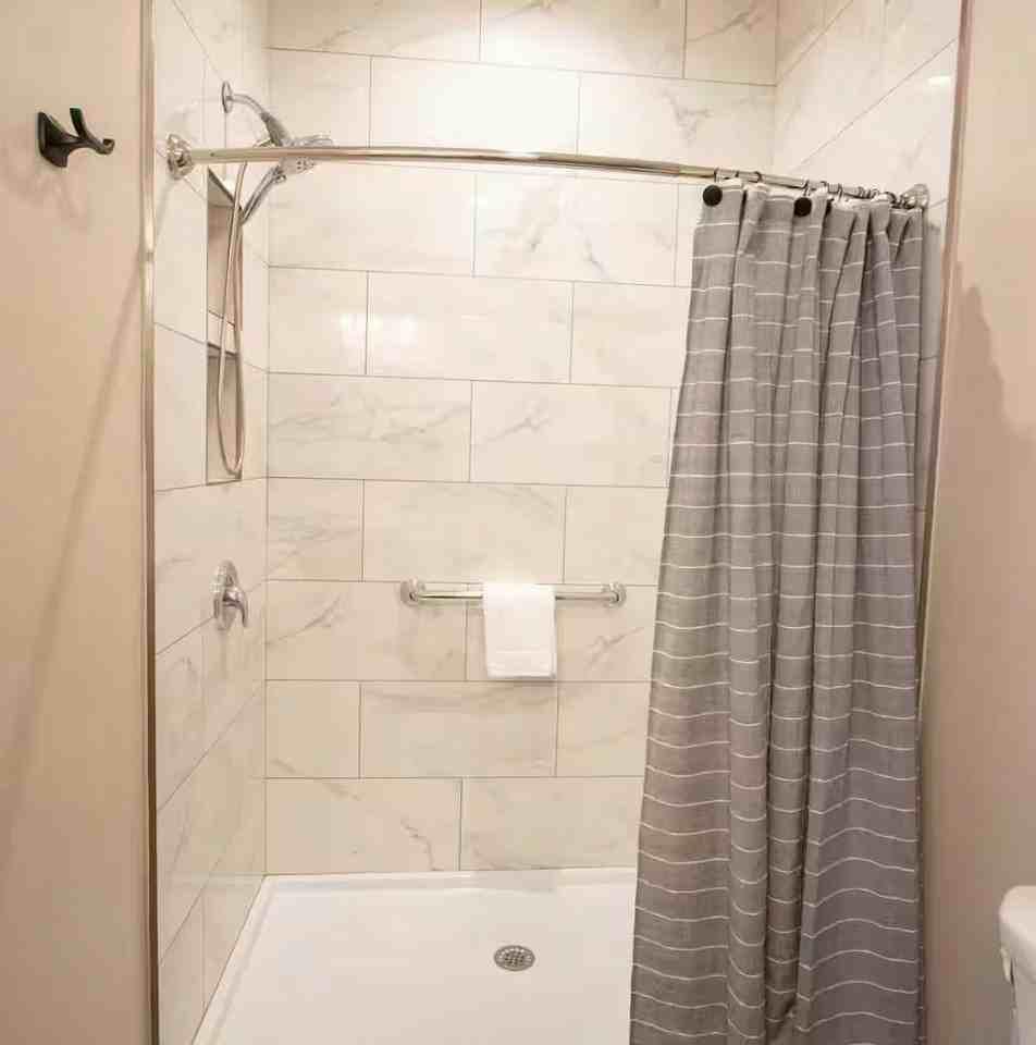 805 W Bank Rd - Photo 5 of 15