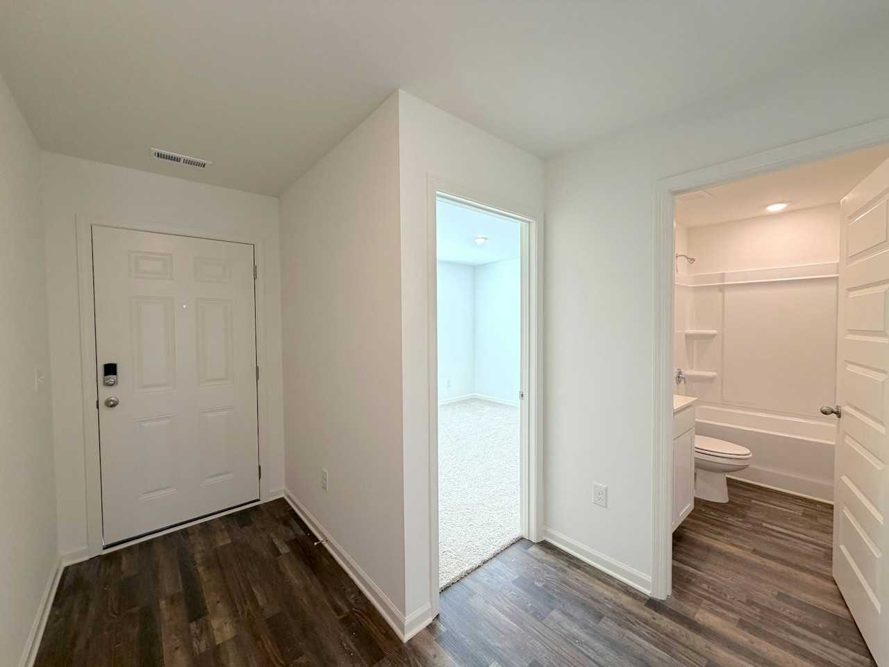 2025 Ogletree Place - Photo 2 of 33