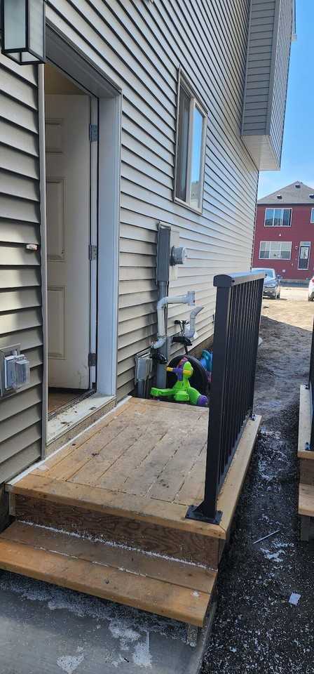 427 Homestead Dr Ne - Photo 3 of 18