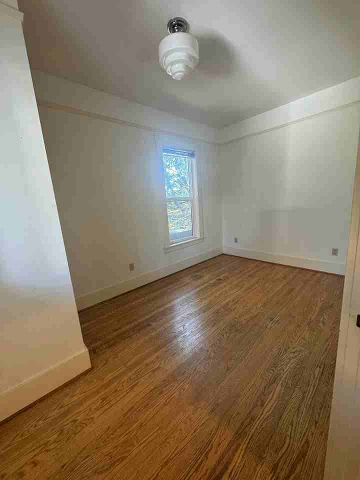 2848 SW Adams Street - Photo 6 of 9