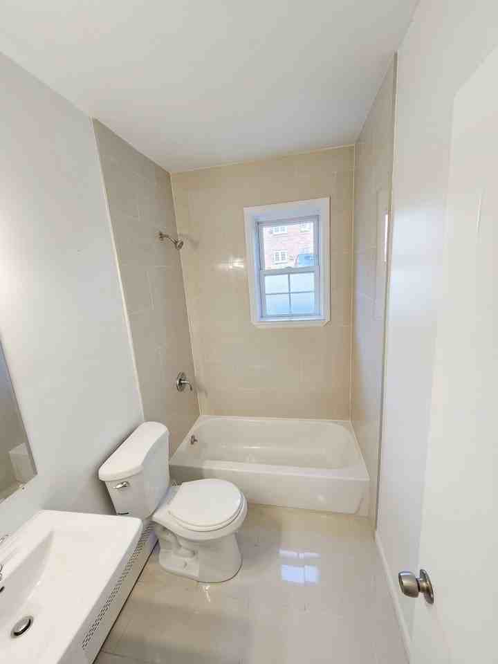 17 Old Allamuchy Rd - Photo 6 of 9