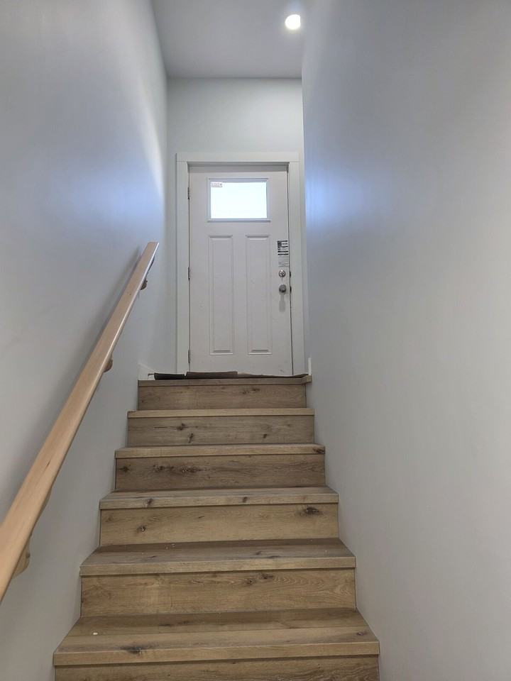 164 Lindman Ave - Photo 6 of 15