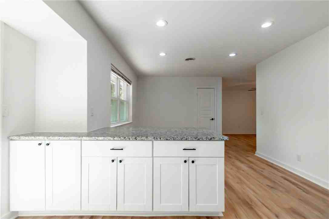 2332 S Clover Dr - Photo 6 of 21