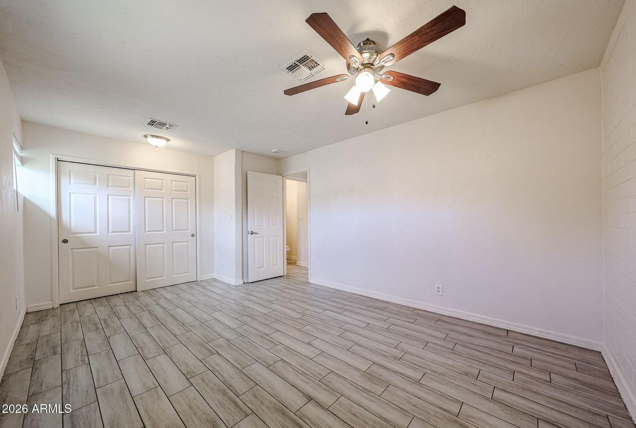 13034 N 21st Pl #3 - Photo 5 of 16