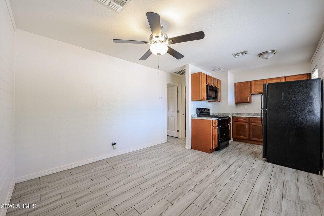 13034 N 21st Pl #3 - Photo 6 of 16