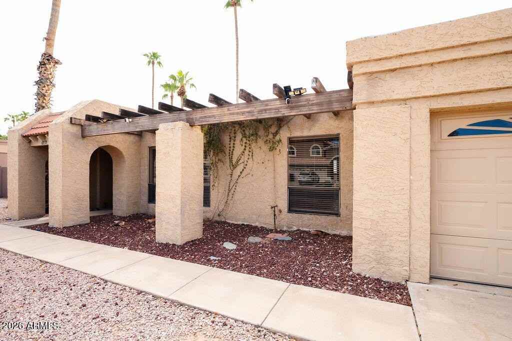 6935 E Hearn Rd - Photo 3 of 47