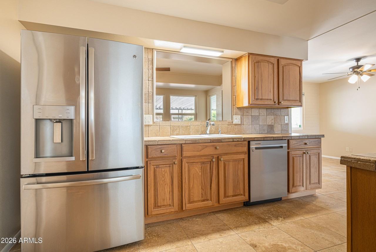 11208 N 105th Ave - Photo 6 of 26