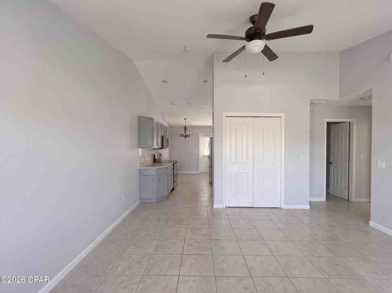 131 Gwyn Dr #D - Photo 4 of 18
