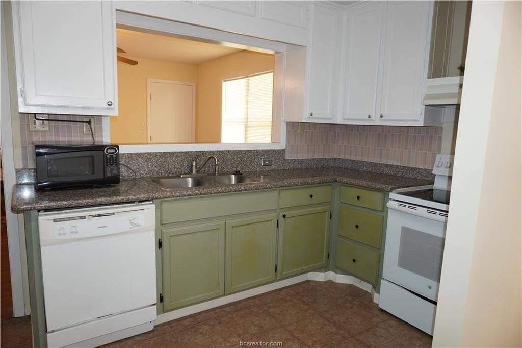 405 Live Oak St #A - Photo 6 of 9