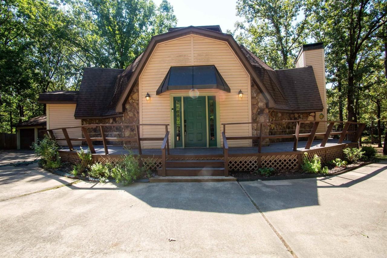 14 Cameronwood Ln - Photo 2 of 50