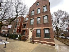 featured image of 2301 N Leavitt St #2F