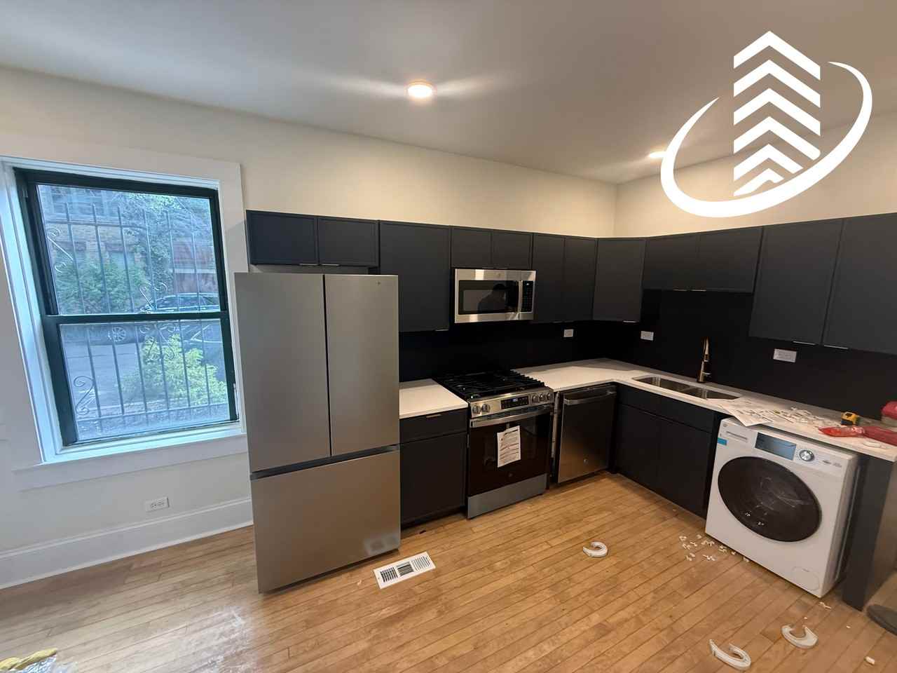 2301 N Leavitt St #2F - Photo 3 of 9
