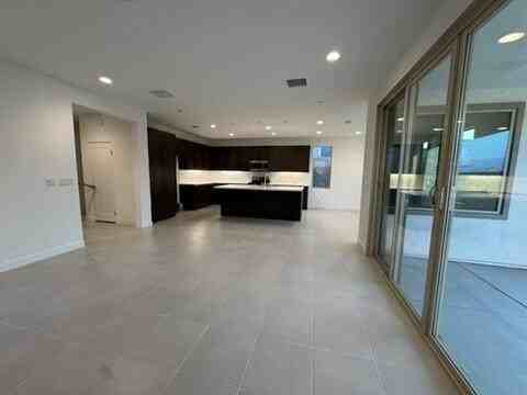 Baker Ct - Photo 5 of 27