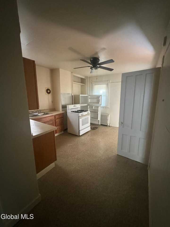 278 Sheridan Ave #1 - Photo 5 of 13