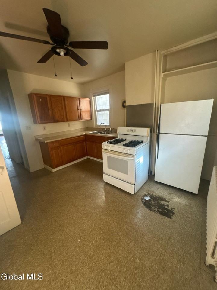 278 Sheridan Ave #1 - Photo 6 of 13