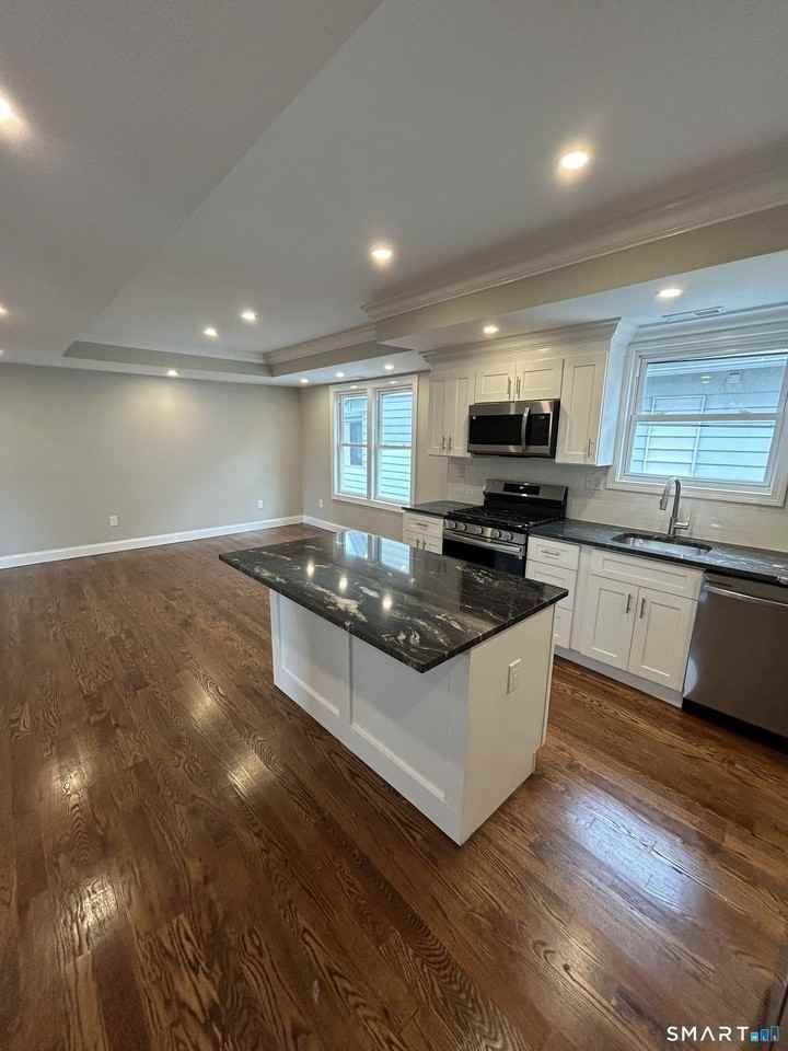 823 Capitol Ave #3 - Photo 3 of 19
