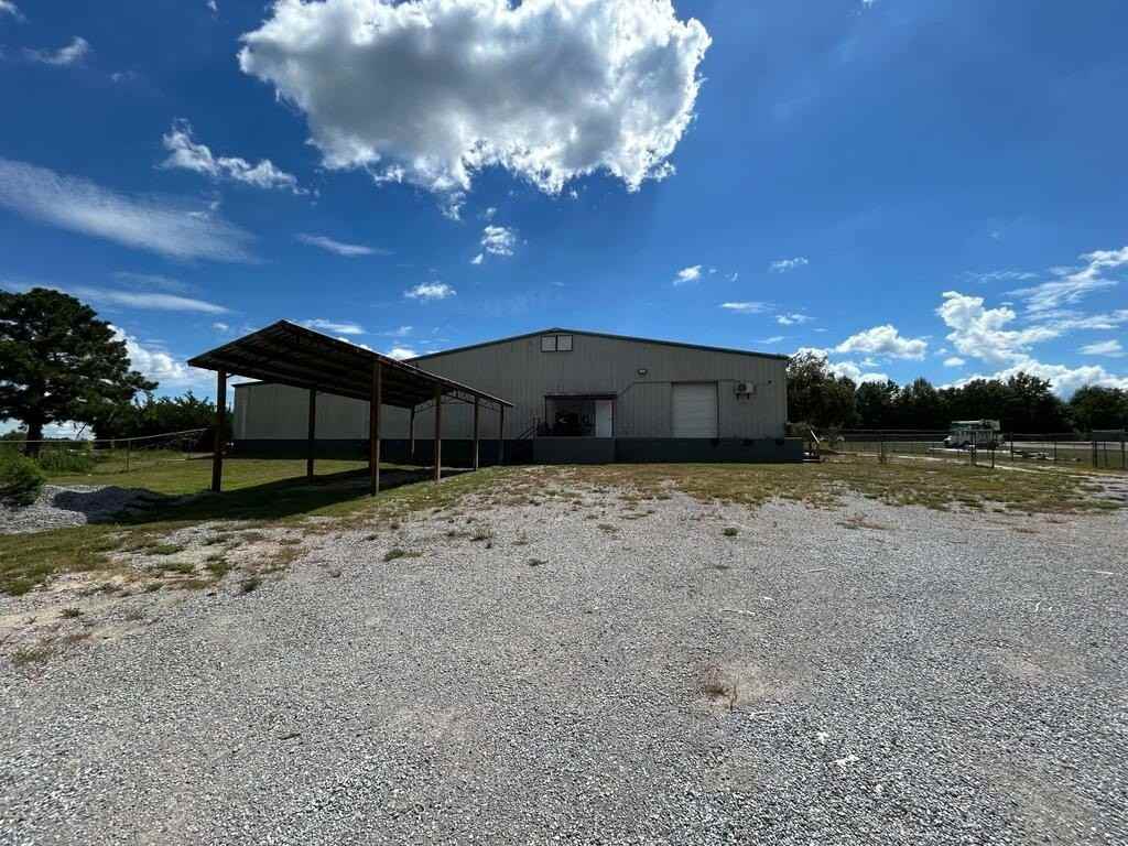 383 Kelley Dr - Photo 3 of 27