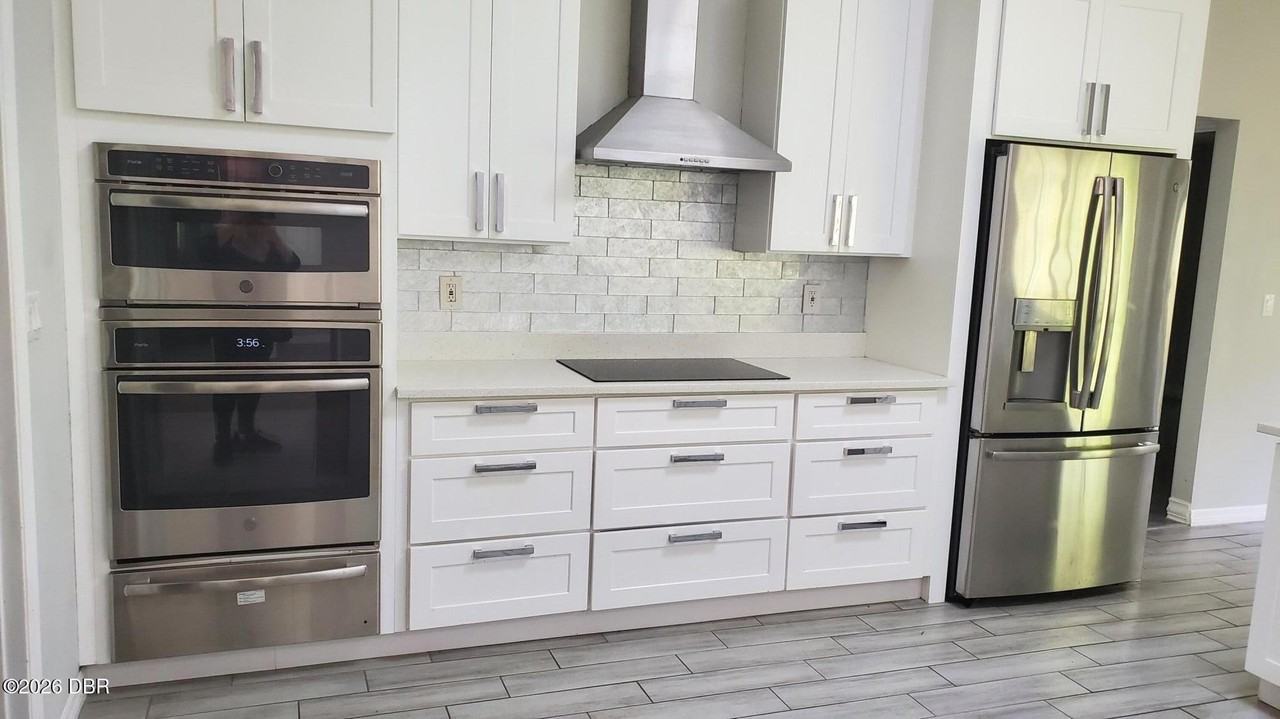 2642 Spruce Creek Blvd #2642 - Photo 5 of 10