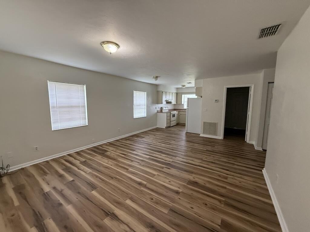 510 Nw 12th Dr - Photo 2 of 10