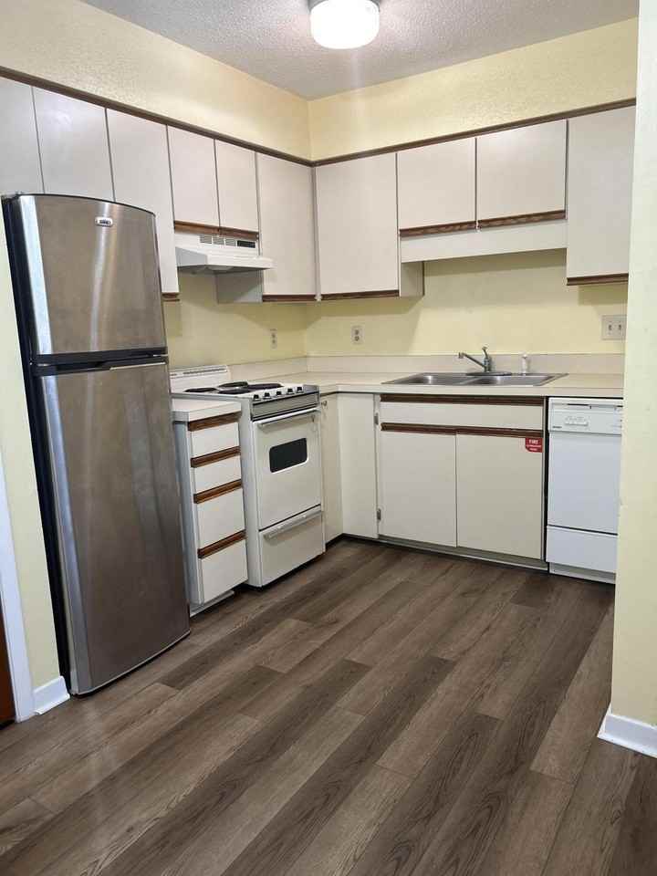 7 Birch St Se #205 - Photo 5 of 7