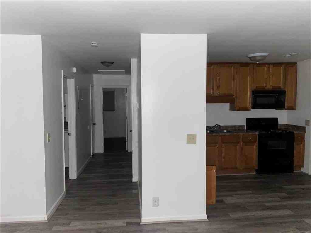 1731 River St Ne - Photo 2 of 10