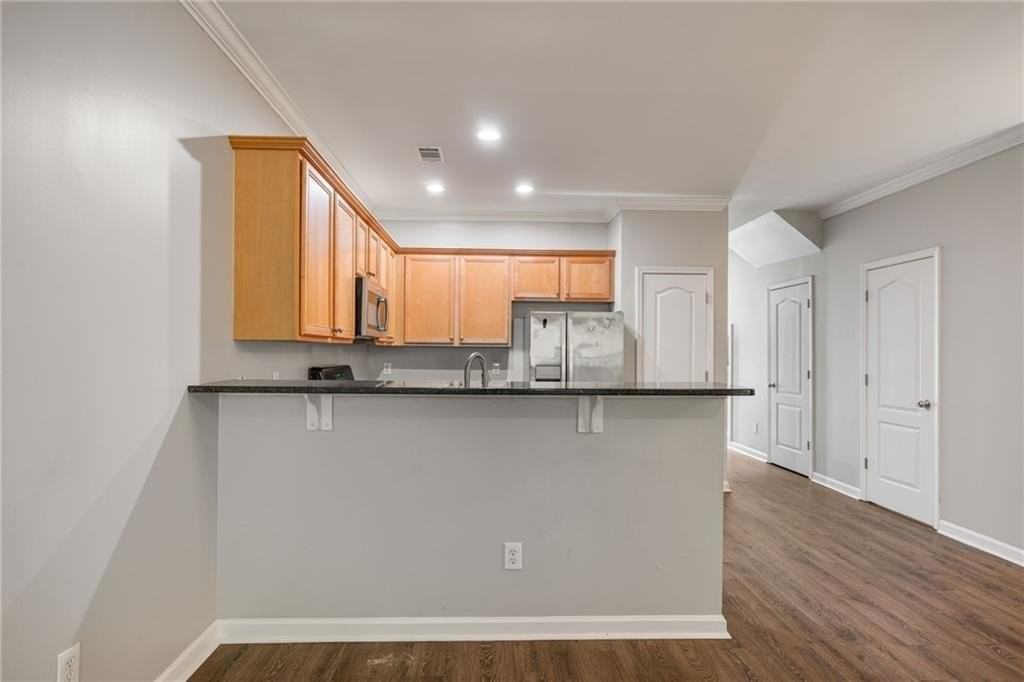 1030 Firethorne Pass - Photo 5 of 24
