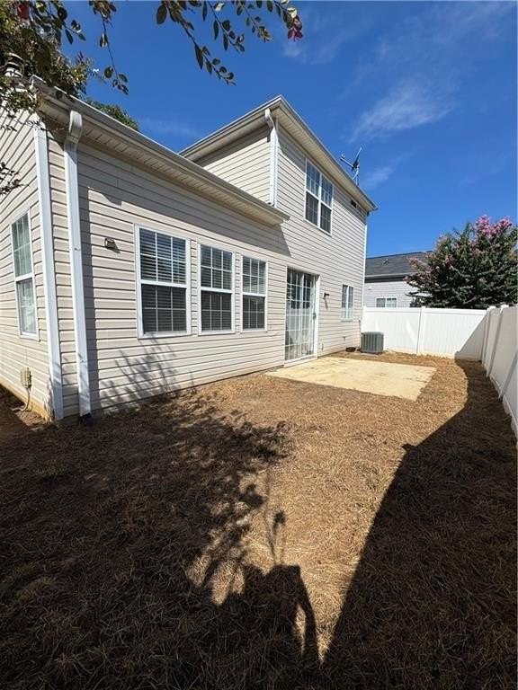 205 Harmony Ct - Photo 2 of 18