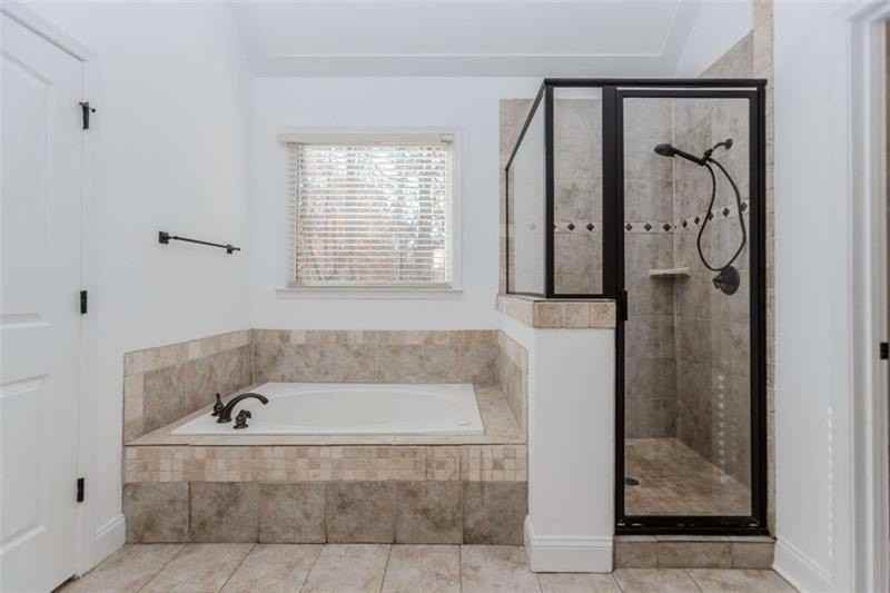 4234 Quail Creek Dr - Photo 4 of 16