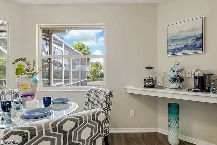 313 Se 23rd Ter - Photo 4 of 37