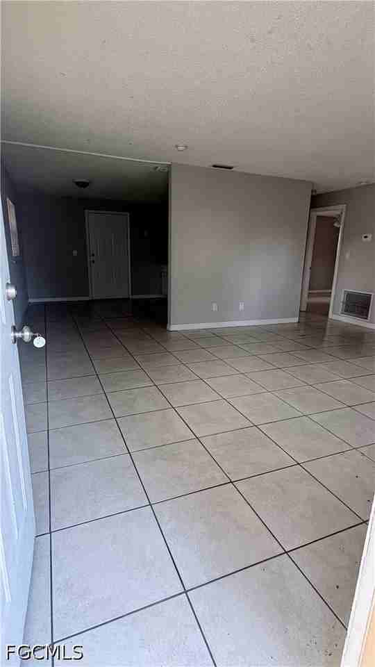 5537 10th Ave - Photo 2 of 10